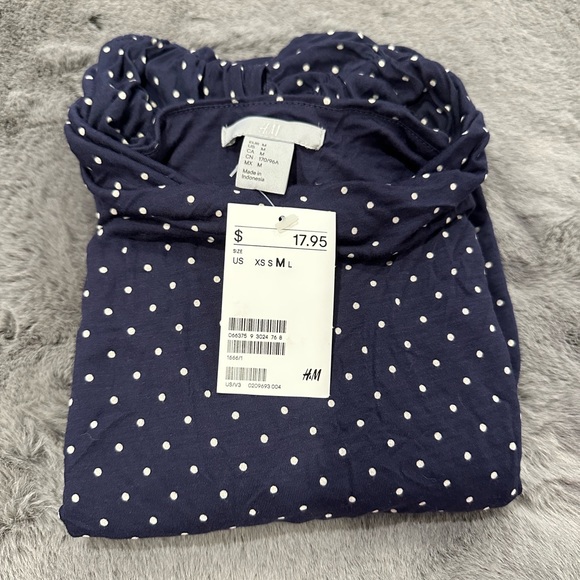 NWT H&M Cowl Neck Sleeveless Blouse - Picture 12 of 12